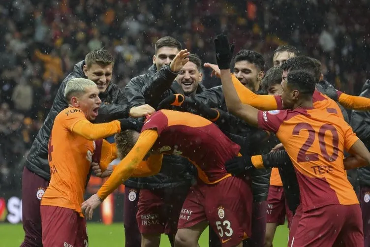 Son dakika transfer haberi: İşte Galatasaray’ın yeni bekleri! Transferde dev rakip...