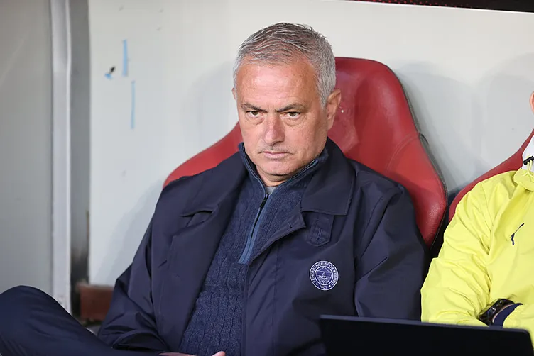 Fenerbahçe’den çok konuşulacak transfer hamlesi! Değeri 80 milyon Euro’lara kadar yükselmişti | Ayrılığa onay çıktı…