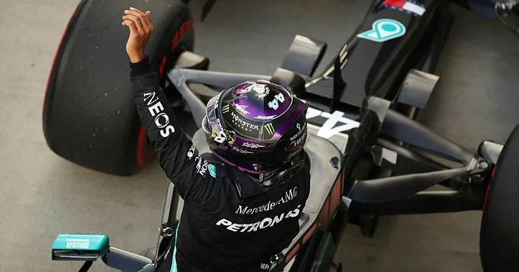 Rusya’da ilk çizgi Lewis Hamilton’ın