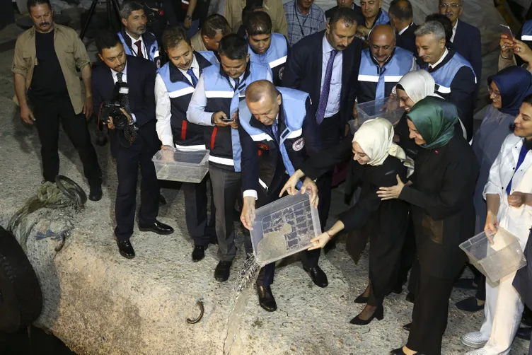 Cumhurbaşkanı Erdoğan, su ürünleri av sezonunun açılış programına katıldı
