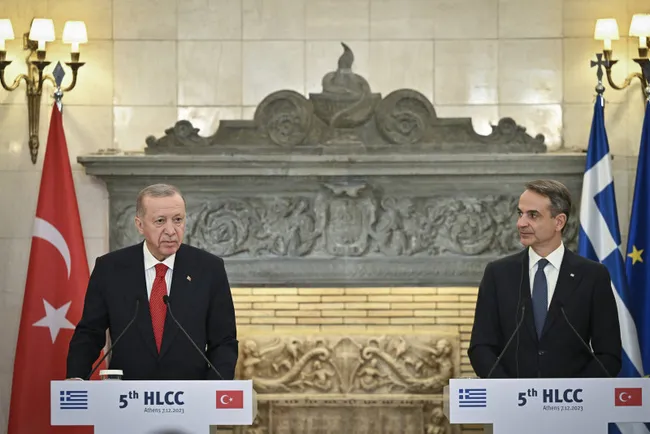 yunan-basininda-baskan-erdogan-yankisi-atina-ziyaretini-tarihi-olarak-nitelendirdiler-1701977825007.jpg Yunan basınında Başkan Erdoğan yankısı: Atina ziyaretini tarihi olarak nitelendirdiler