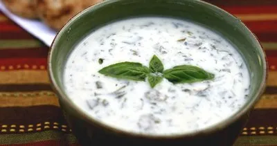 Soslu yoğurt çorbası tarifi - soslu yoğurt çorbası nasıl yapılır?