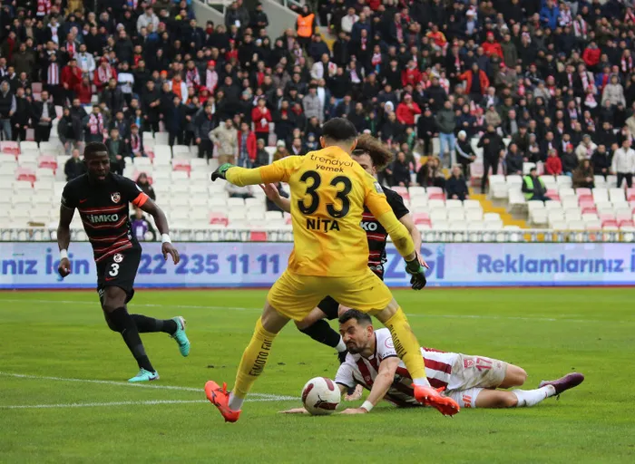 sivasspor-kacti-gaziantep-fk-yakaladi-1705839869299.jpg