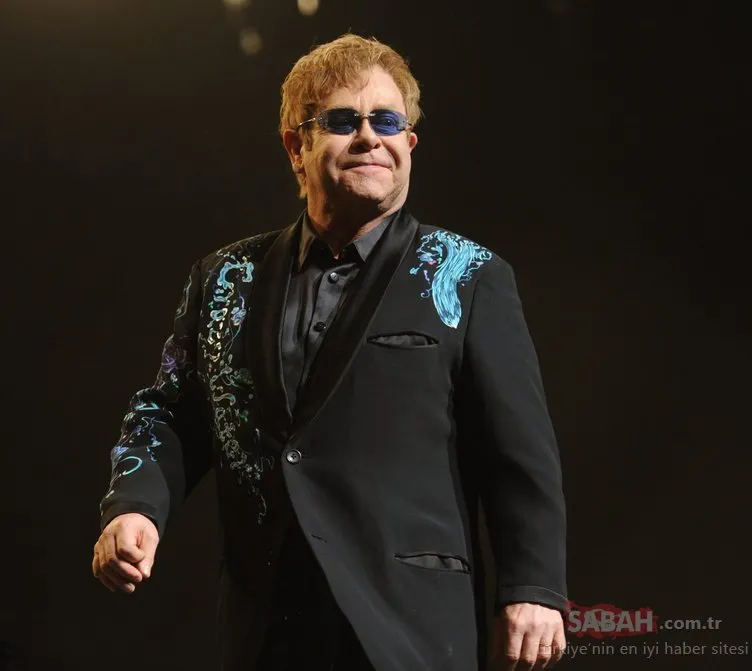 Elton John hastalığı nedeni ile sahnede gözyaşlarına boğuldu! Elton John ’Şarkı söyleyemiyorum’ dedi ve...