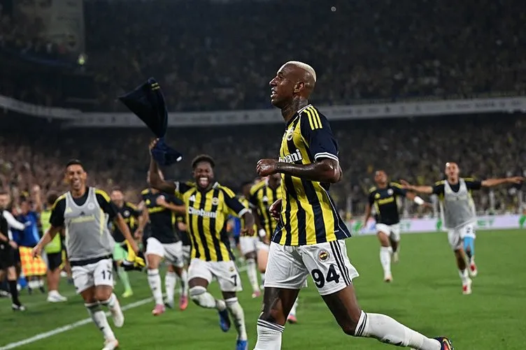 Dirk Kuyt, Benfica eşleşmesi öncesi SABAH Spor’a açıkladı: Alınan gösterişli galibiyet iyi bir mesaj...