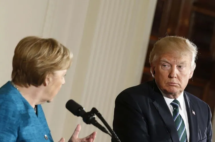 Trump’ın Merkel’in elini sıkmaması ABD’de günün konusu