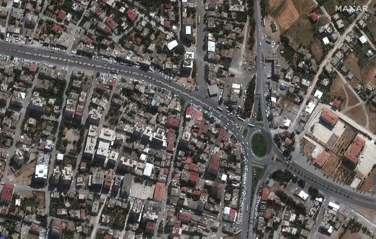 3-4 metre kayan levha uydudan böyle görüntülendi: 'Dünyanın yüzeyinde fay hattı kopması'