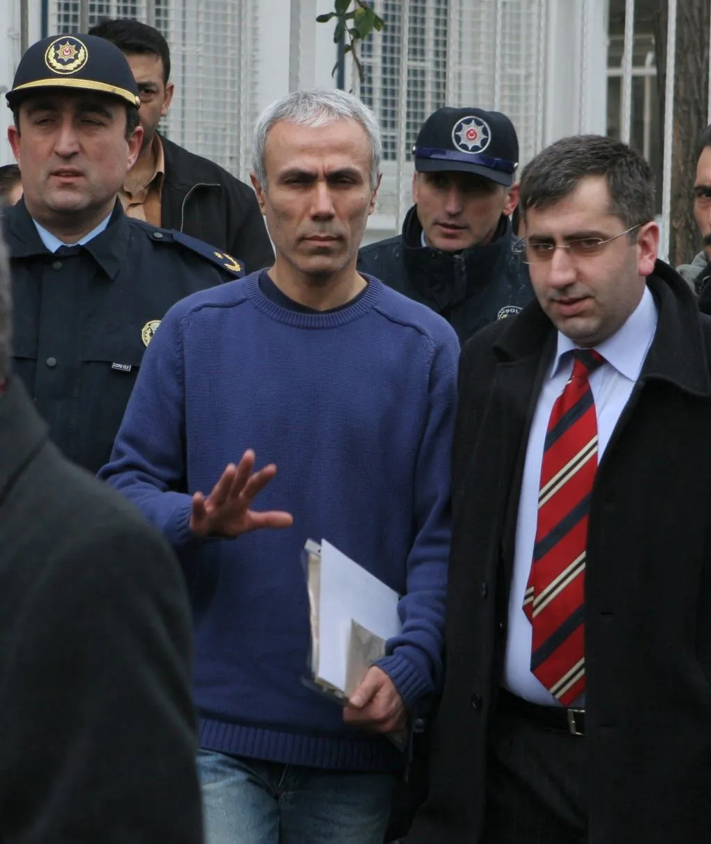 Mehmet Ali Ağca kimdir? Galeri Türkiye