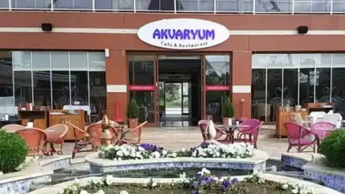 Çiğli'de Belediyesi'ne ikinci şok: Makam aracından sonra Akvaryum Kafe kurşunlandı!