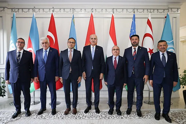 tbmm-baskani-kurtulmus-bakude-kuresel-gelismeler-turk-dunyasi-icin-firsatlar-taniyor-1782233893406.jpg TBMM Başkanı Kurtulmuş Bakü'de: