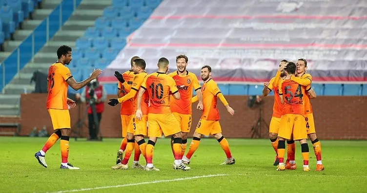 Trabzonspor - Galatasaray maçında önce ofsayt sonra gol kararı!