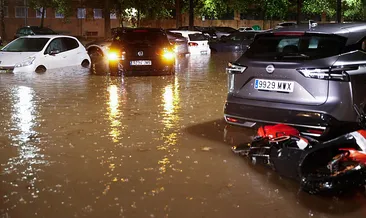 İspanya’da şiddetli yağışlar ulaşımı felç etti