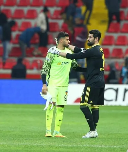 Kayserispor'un genç kalecisi Vedat'ın hüzünlü gecesi...