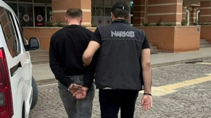 kastamonuda-uyusturucuyla-yakalanan-saniga-15-yil-hapis-cezasi-1764248775125.jpg