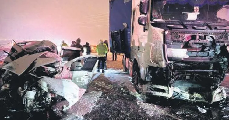 Erzurum’da katliam gibi kaza: 4 ölü