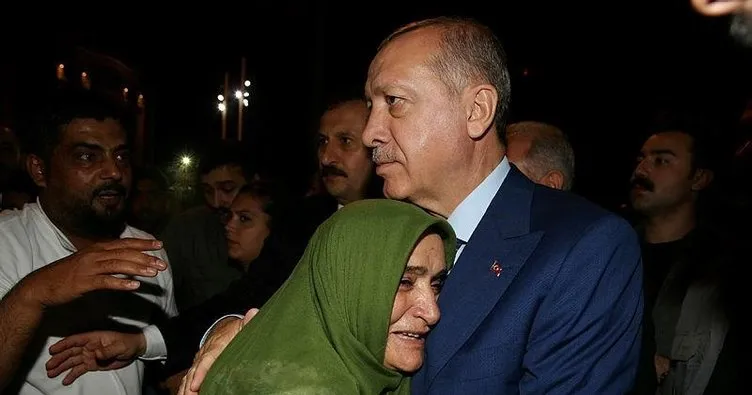 Cumhurbaşkanı sahurda Taksim’e çıktı