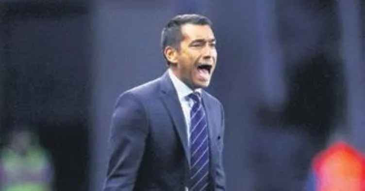 Van Bronckhorst imzaya geliyor