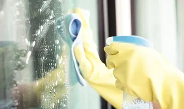 Camlarınızı temizlerken çizilmesine neden oluyor! Bu malzeme kesinlikle kullanılmamalı...