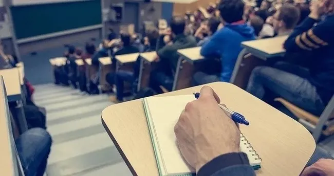 ‘Üniversite eğitimi 3 yıla düşürülmeli’