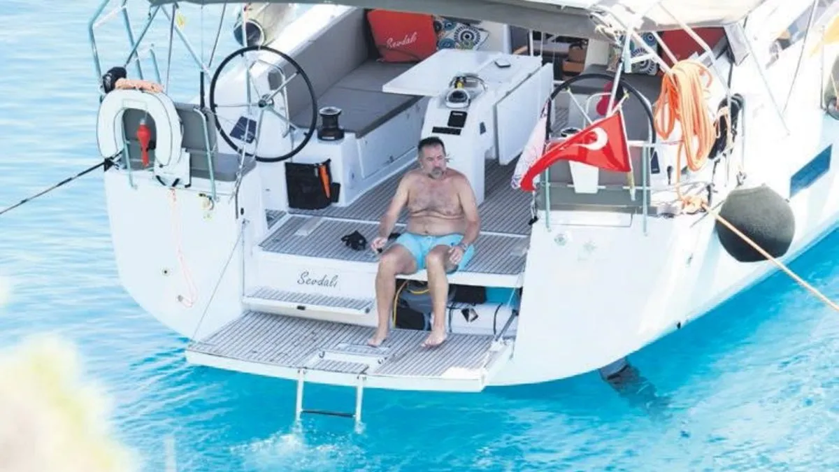 ‘Sevdalı’sıyla Ege koylarında ‘Sevdalı’sıyla Ege koylarında