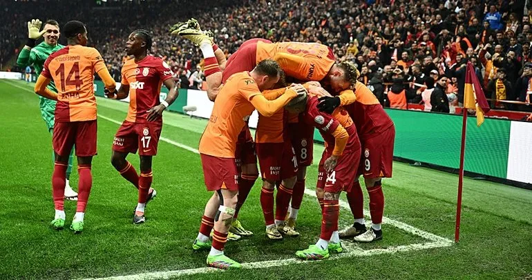 Galatasaray evinde gol oldu yağdı!