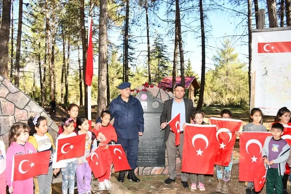 sehit-halil-ozdemir-anisina-yapilan-cesme-yeniden-duzenlendi-1667894749459.jpg