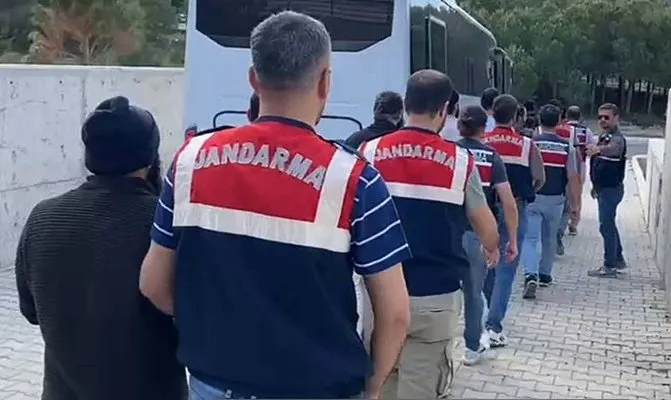 İzmir’de DEAŞ operasyonu: 8 tutuklama