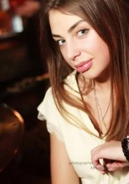 Rusya'da yeni moda Angelina dudağı