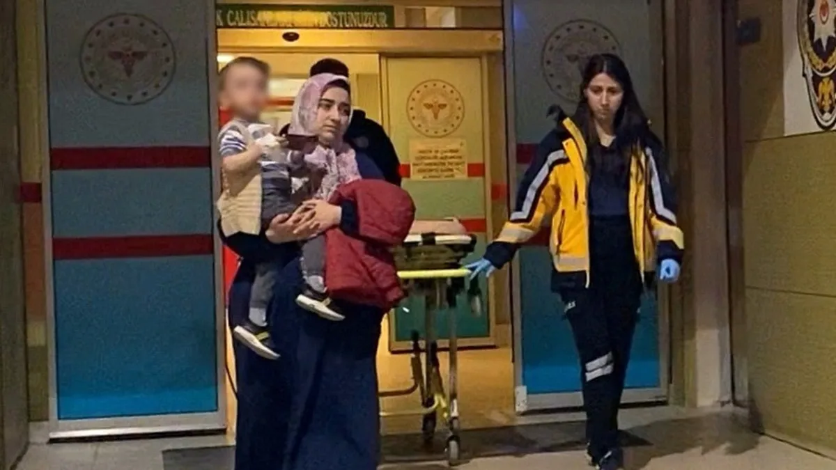 Ranzadan düşen 2 yaşındaki çocuk ağır yaralandı Ranzadan düşen 2 yaşındaki çocuk ağır yaralandı