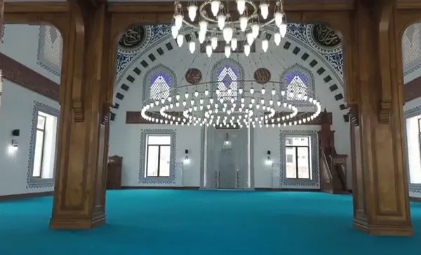 son-dakika-ginede-recep-tayyip-erdogan-camii-acilisi-1743166658015.jpg