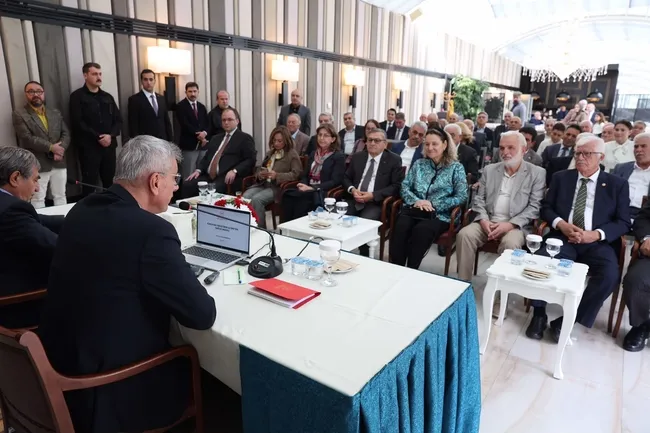 bakan-memisoglu-turkiyede-sigaraya-baslama-yas-ortalamasi-17-1792924085674.jpg