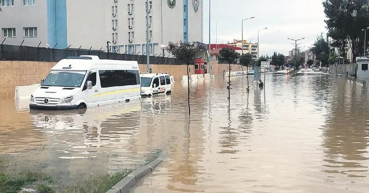 Adana böyle yağmur görmedı