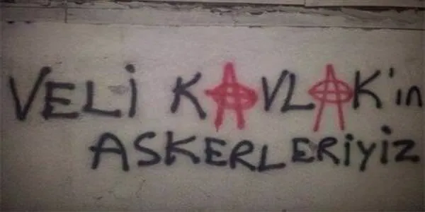 Beşiktaş taraftarlarından efsaneleşmiş 37 pankart ve duvar yazısı