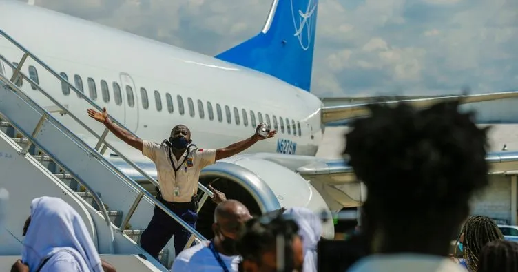 ABD’de Haitili göçmen krizi sürüyor: Tahliye uçağında kaos