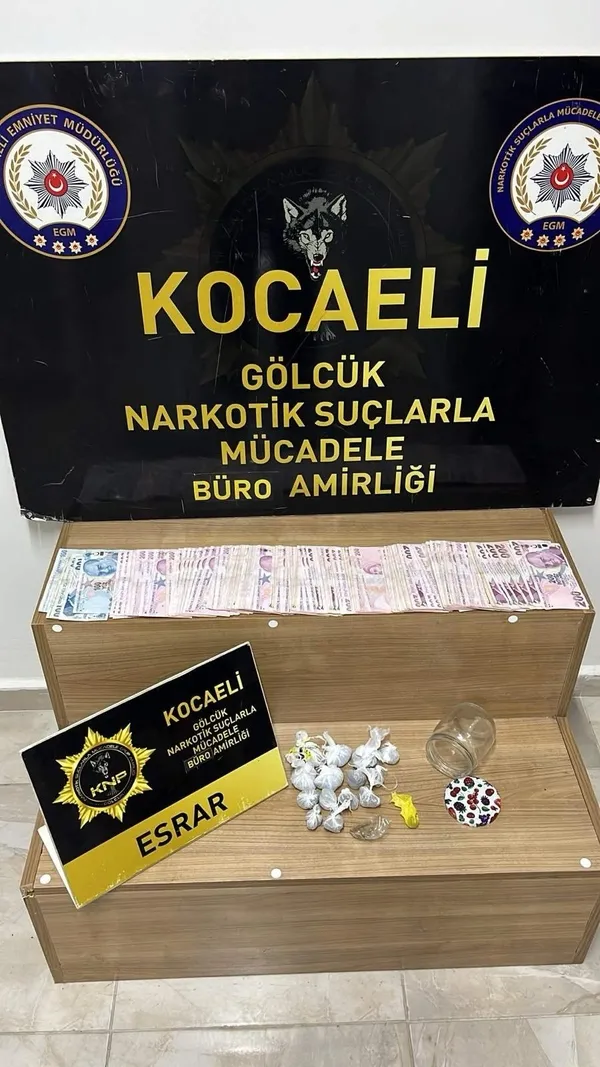 esrar-kokain-ve-nakit-para-ele-gecirildi-3-supheli-cezaevinde-1787765756346.jpg