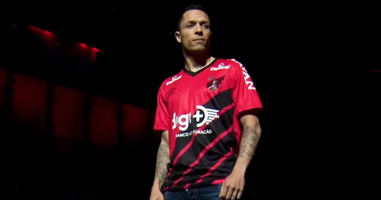 Adriano, Atletico Paranaense’de