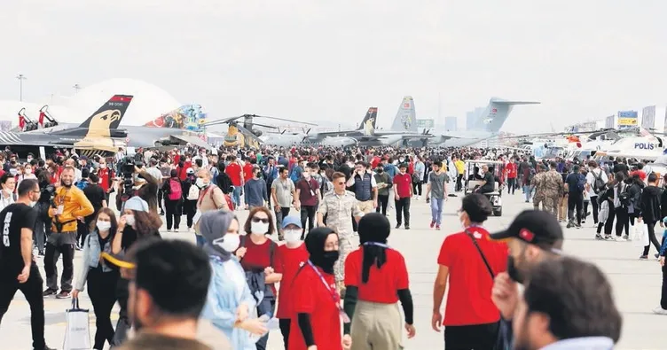 Yağmura rağmen ziyaretçi akını sürdü