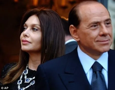 Berlusconi’den çapkınlık dersleri