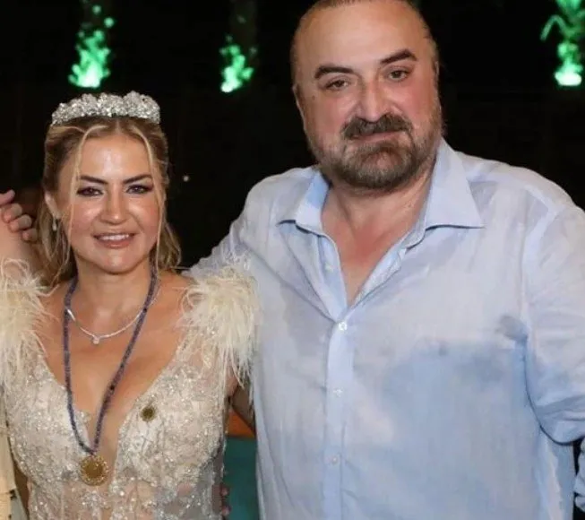 27 yıllık aşkın acısıyla bir kez daha yürek dağladı! Volkan Konak’ın eşi Selma Konak’tan hüzne boğan paylaşım: Özlemek ölmekten bir harf fazla...