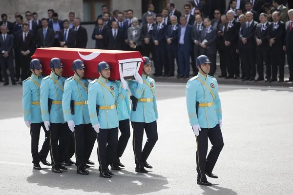 Hasan Celal Güzel için TBMM’de tören düzenlendi! Acılı annesinin büyük acısı...