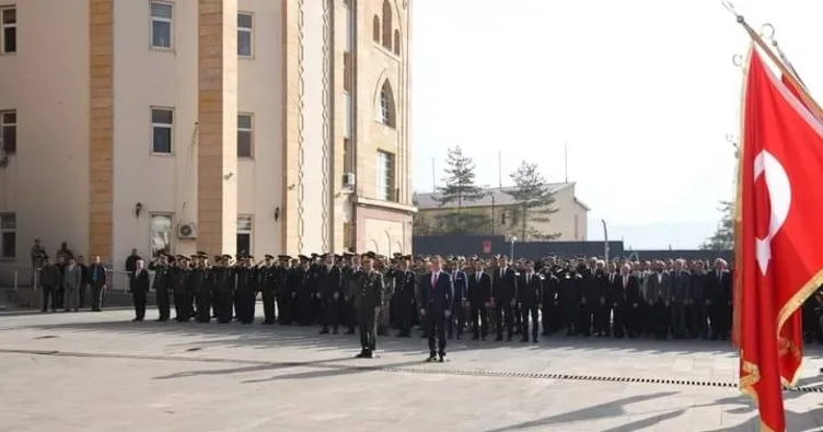Hakkari’de 10 Kasım Atatürk’ü Anma programı yapıldı