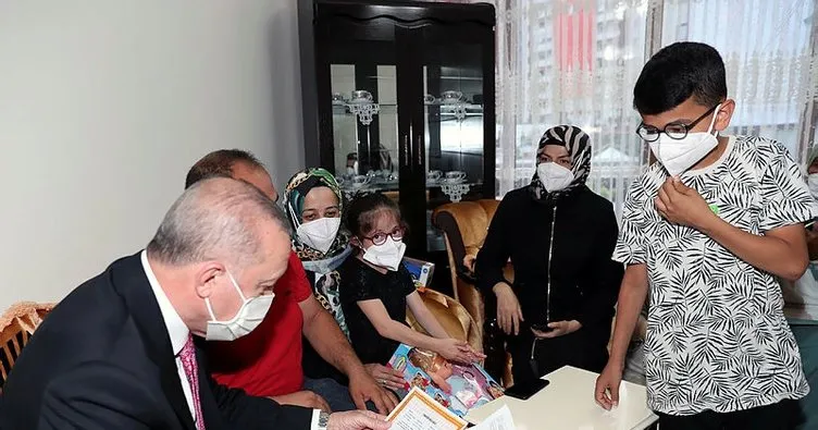Başkan Erdoğan, konuk olduğu Ürün ailesinin doğacak bebeğinin ismini verdi