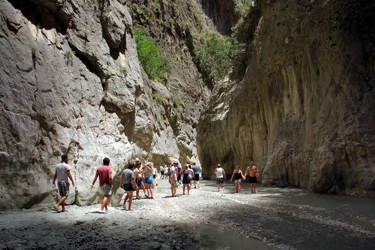 Maceracı turistlerin adresi Saklıkent Kanyonu