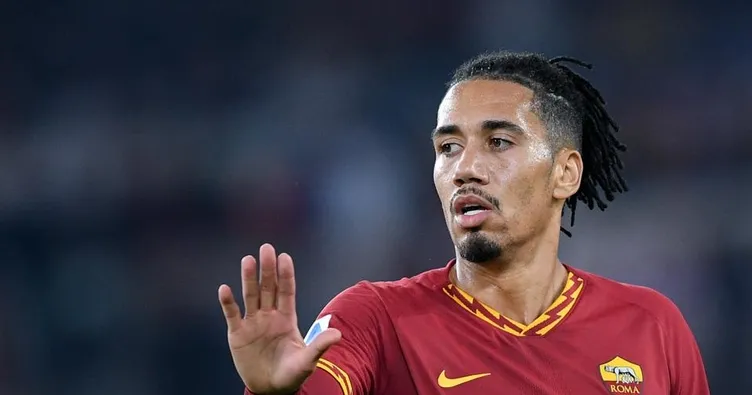 Roma Smalling’in bonservisini aldı!