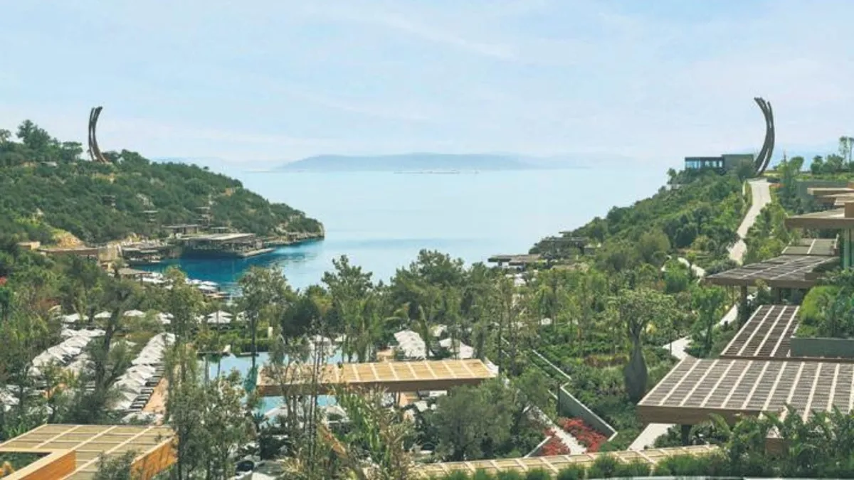 Fransız heykeltıraş Bodrum’a özel eseriyle Türkiye’de Fransız heykeltıraş Bodrum’a özel eseriyle Türkiye’de