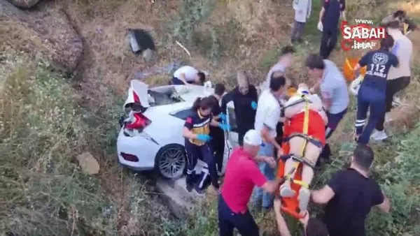Burdur’da otomobil dereye uçtu: 2’si ağır 4 kişi yaralı | Video