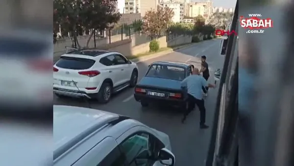Adana'da trafikte dehşet! Yol verme kavgasında pompalı tüfekle ateş açtı | Video