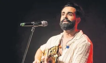 Sahnede Harun Kolçak’ı andı