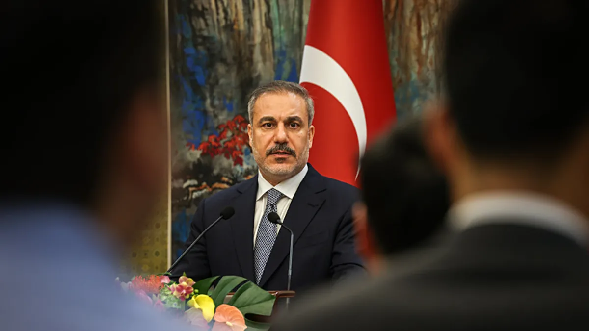 Dışişleri Bakanı Hakan Fidan Çinli mevkidaşı ile görüştü Dışişleri Bakanı Hakan Fidan Çinli mevkidaşı ile görüştü