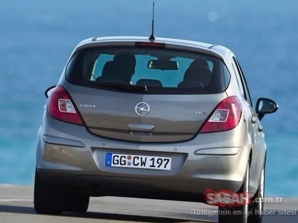 Otomobillerin gizli özellikleri şaşırttı! Sinyal ve silecek kolları aynı anda çekilirse...